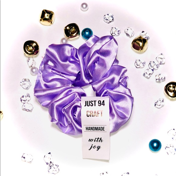 ✨3 PACK HANDMADE STYLISH SCRUNCHIES💜🤍🖤 - Picture 7 of 7